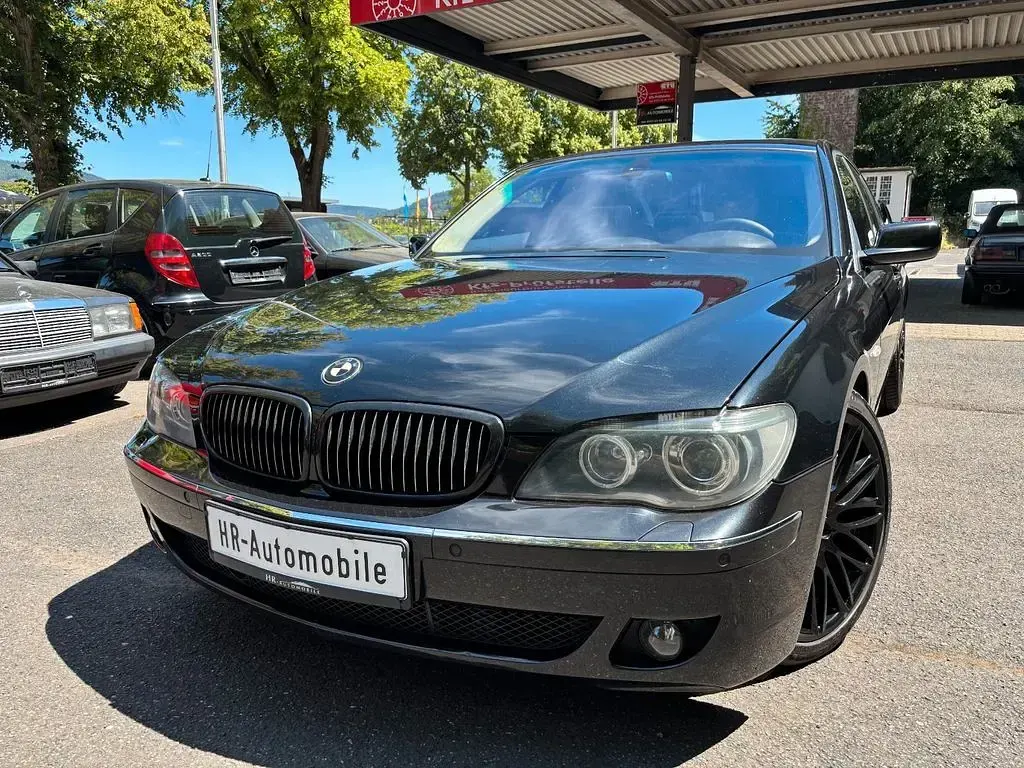 Gebraucht BMW 740 306 PS (225 kW) 2006 Schwarz Limousine