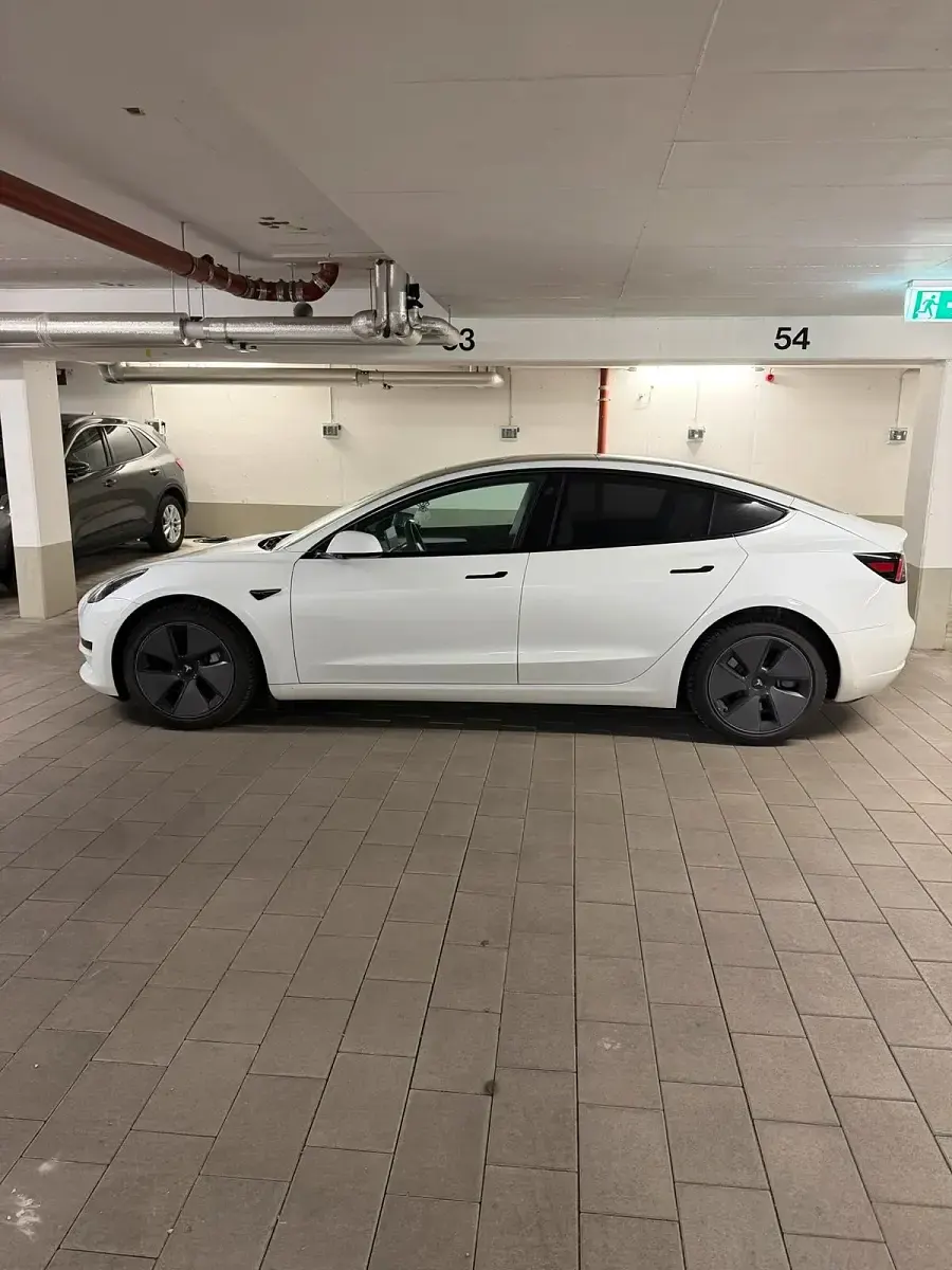 Gebraucht Tesla Model 3 239 kW (325 PS) 2022 Weiß Limousine