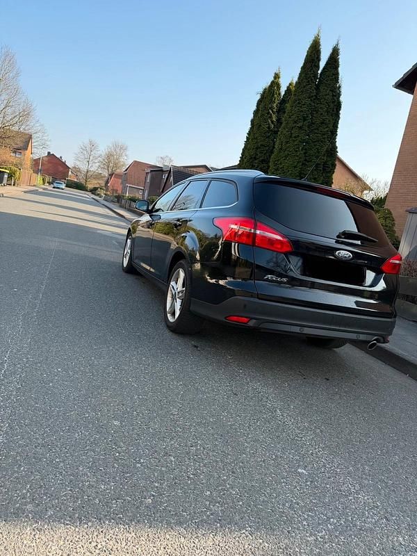 Gebraucht Ford Focus 150 PS (110 kW) 2016 Schwarz Kombi