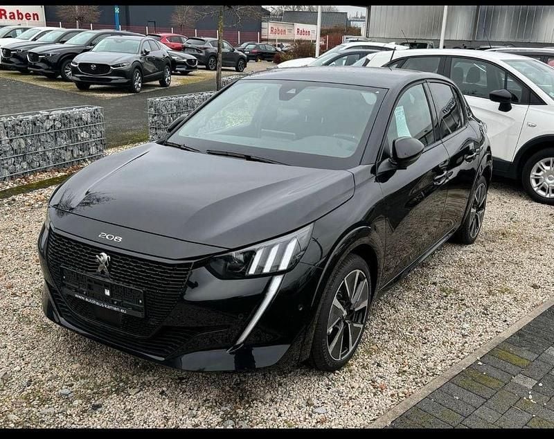 Schwarz Gebraucht 2022 Peugeot e-208 GT Kleinwagen | 22.100 € (Etwas zu teuer) - Bild 1/4
