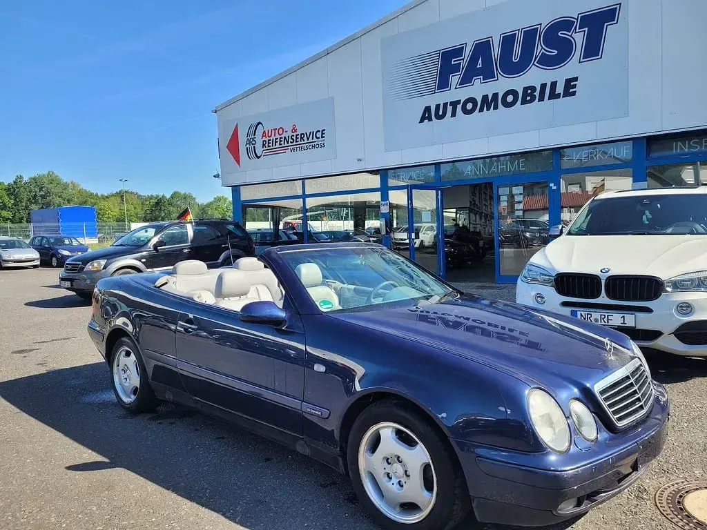 Gebraucht Mercedes CLK200 Elegance 136 PS (100 kW) 1999 Blau Cabrio