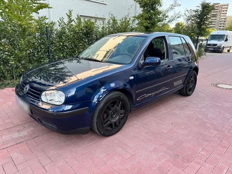 Blau Gebraucht 2001 VW Golf IV Kleinwagen | 1.000 € (Guter Preis) - Bild 1/4