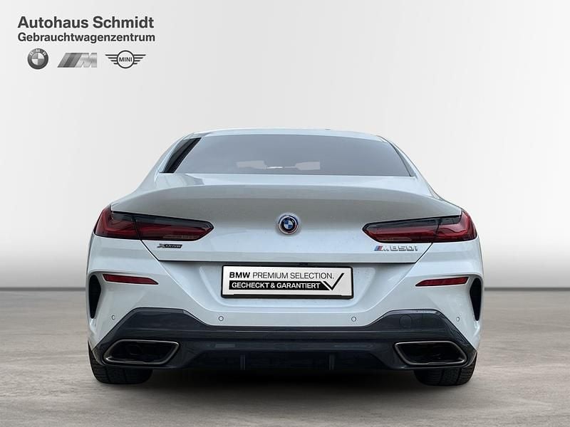 Gebraucht BMW M850 Efficient Dynamics 530 PS (389 kW) 2021 Mineralweiß Coupé