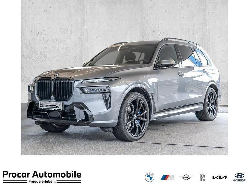 Gebraucht BMW X7 M Sport 352 PS (258 kW) 2025 Grau SUV