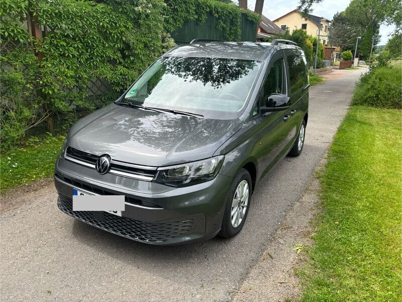 Grau Gebraucht 2022 VW Caddy Life Van / Kleinbus | 25.900 € (Superpreis) - Bild 1/4
