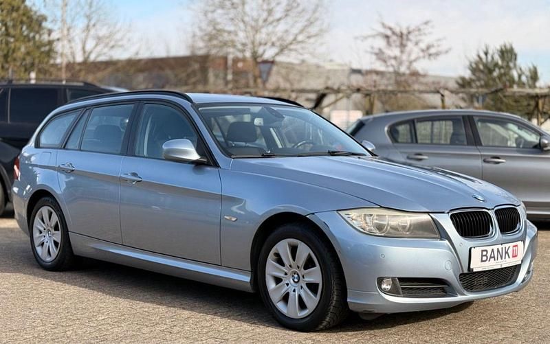 Gebraucht BMW 318 Comfort Edition 143 PS (105 kW) 2012 Blau Kombi
