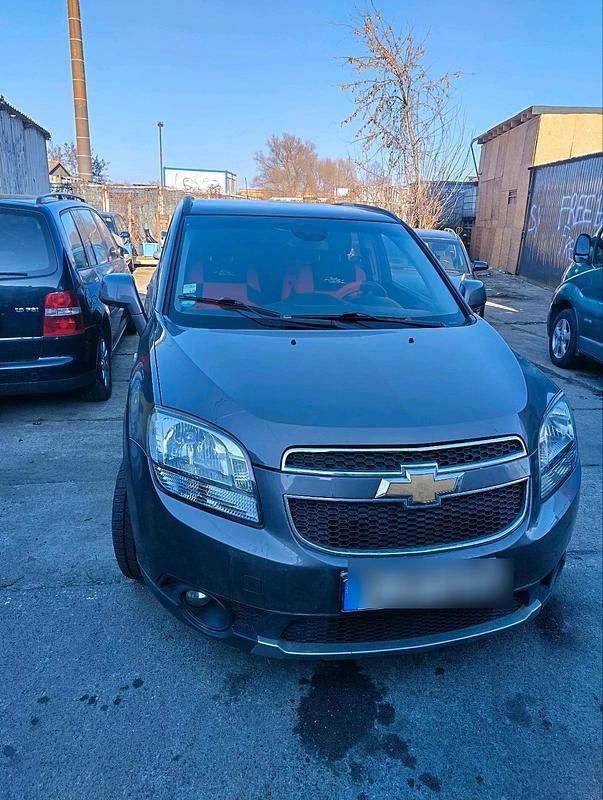 Braun Gebraucht 2012 Chevrolet Orlando Van / Kleinbus | 6.900 € - Bild 1/4