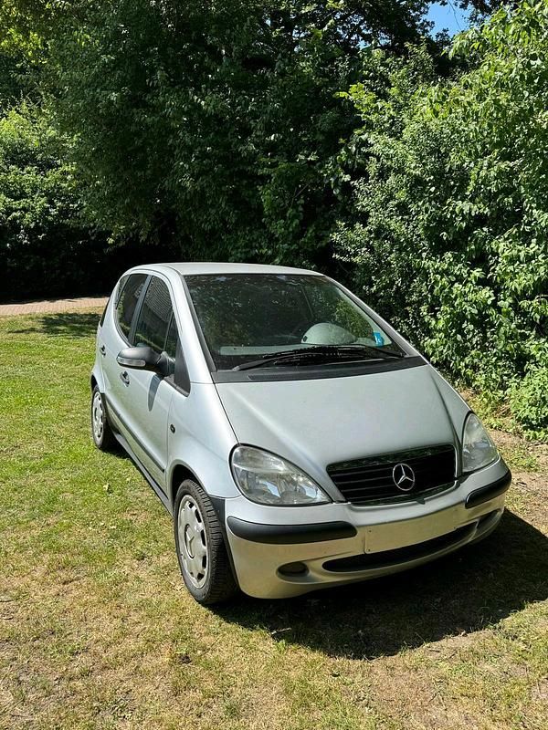 Grau Gebraucht 2004 Mercedes A140 Kleinwagen | 999 € - Bild 1/4