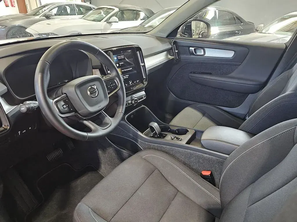 Gebraucht Volvo XC40 Inscription 211 PS (155 kW) 2021 Black solid (stone) / soli SUV