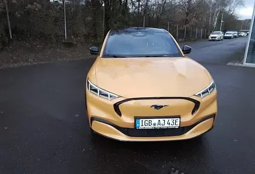 Usata Ford Mustang Mach-E Premium 258 kW (351 CV) 2024 Arancione SUV