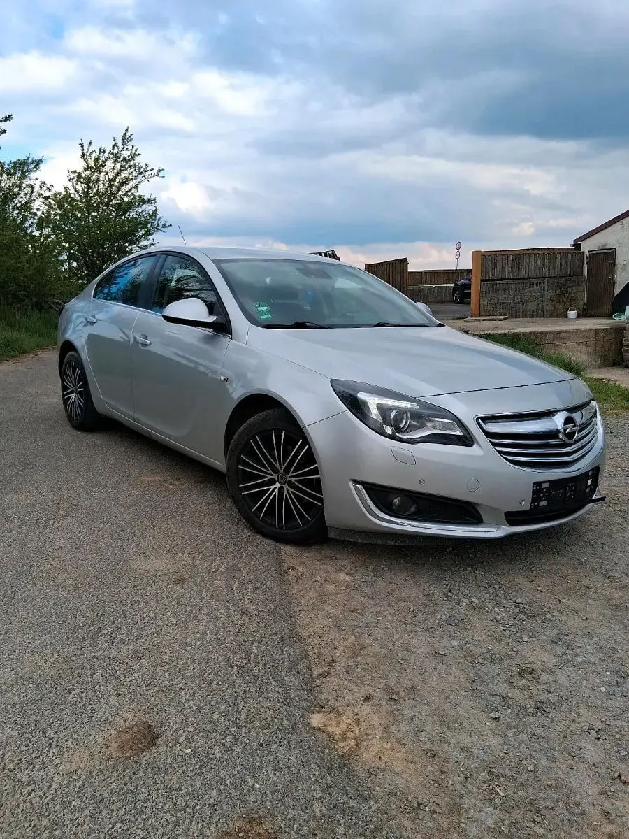 Gebraucht Opel Insignia 140 PS (102 kW) 2014 Grau Limousine