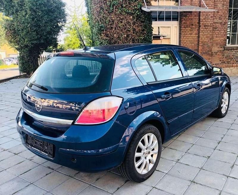 Gebraucht Opel Astra Edition 105 PS (77 kW) 2005 Blau Limousine