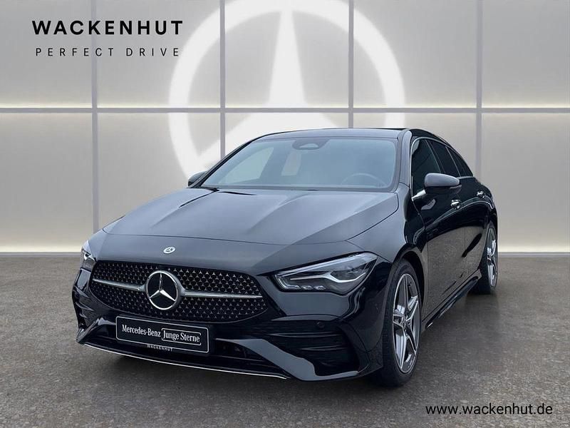 Gebraucht Mercedes CLA200 Shooting Brake Premium 163 PS (119 kW) 2024 Schwarz Kombi