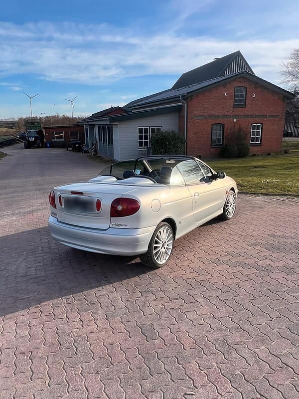 Gebraucht Renault Mégane Cabriolet 107 PS (78 kW) 2001 Silber Cabrio