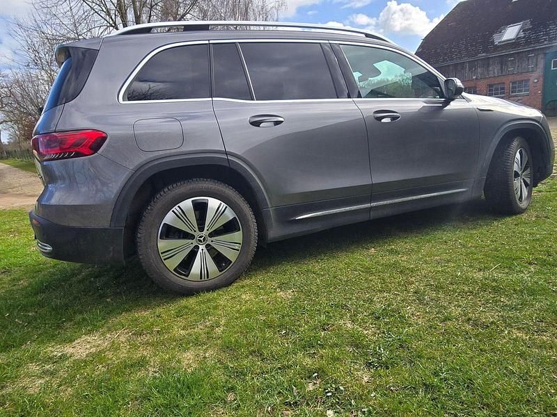 Gebraucht Mercedes EQB300 167 kW (228 PS) 2022 Grau SUV