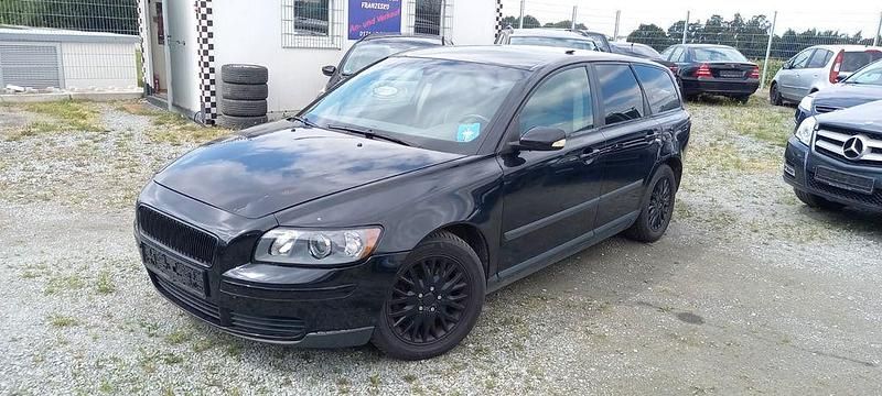 Schwarz Gebraucht 2006 Volvo V50 Kombi | 2.450 € (Fairer Preis) - Bild 1/4