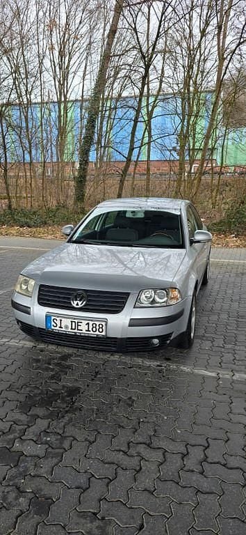 Gebraucht VW Passat Trendline 131 PS (96 kW) 2004 Grau Limousine