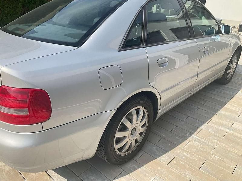 Gebraucht Audi S4 265 PS (194 kW) 1999 Silber Limousine