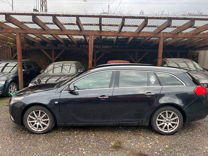 Gebraucht Opel Insignia Innovation 250 PS (183 kW) 2012 Schwarz Kombi
