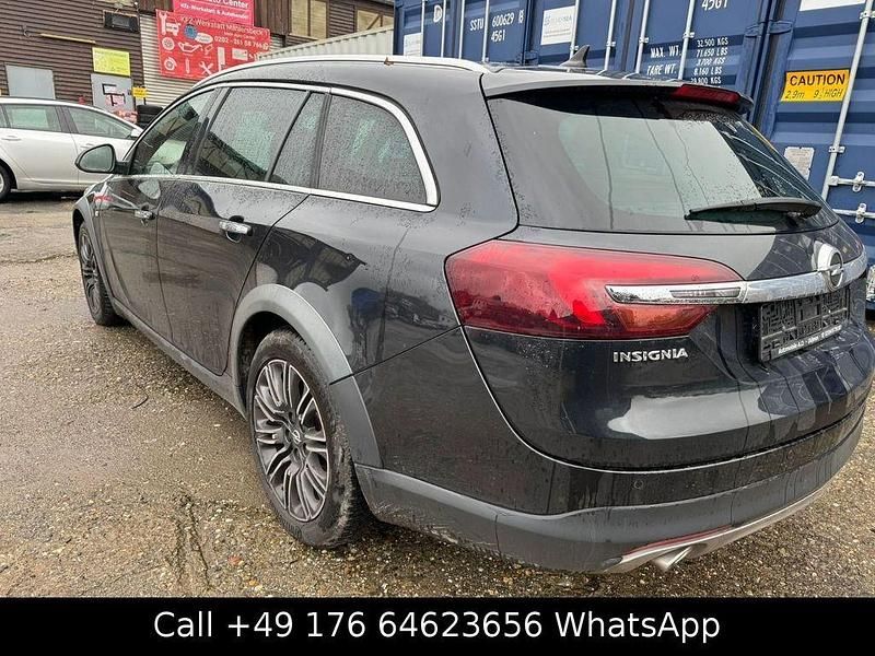 Gebraucht Opel Insignia Country Tourer 194 PS (142 kW) 2014 Schwarz Kombi
