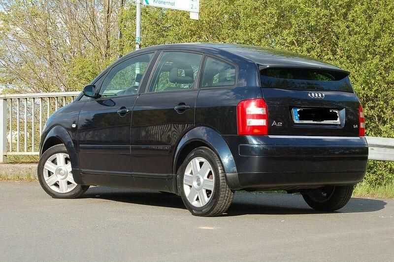 Gebraucht Audi A2 75 PS (55 kW) 2004 Blau Kleinwagen
