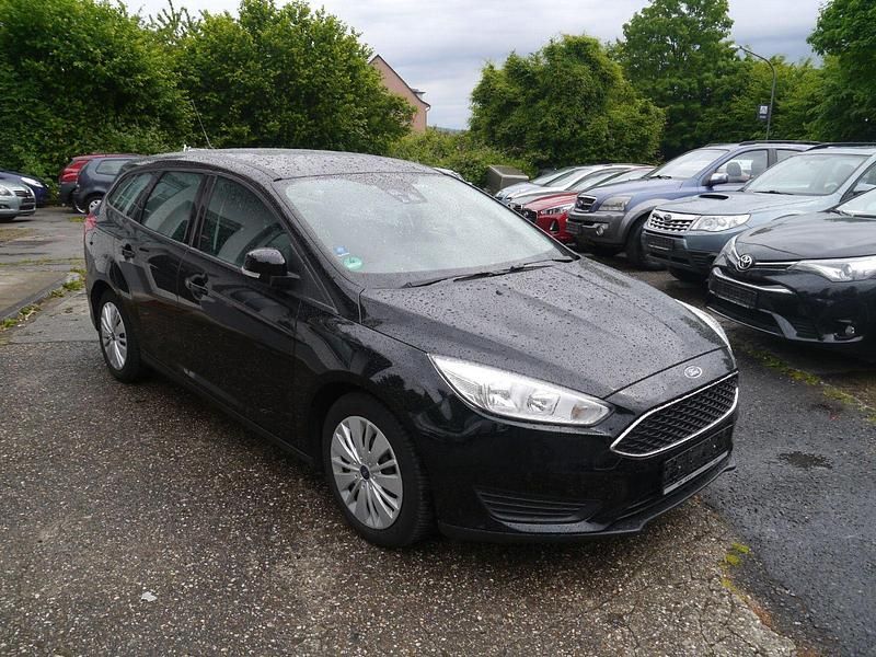 Używany Ford Focus Trend 101 KM (74 kW) 2016 Czarny Kombi