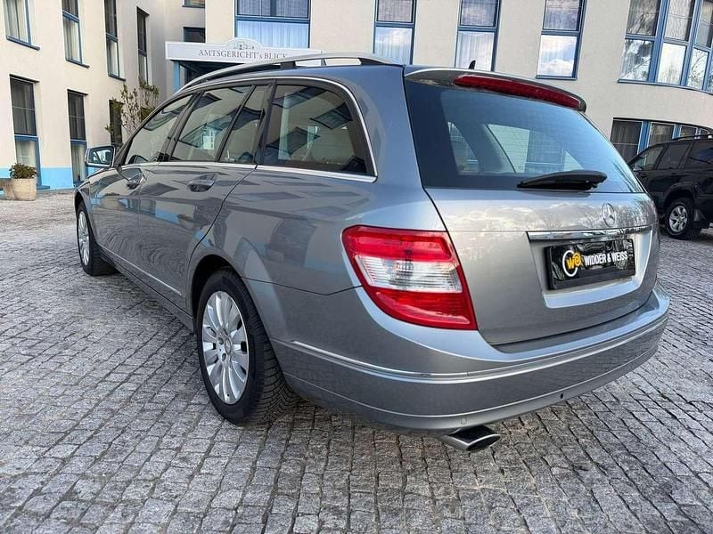 Gebraucht Mercedes C220 170 PS (125 kW) 2010 Palladiumsilber Kombi
