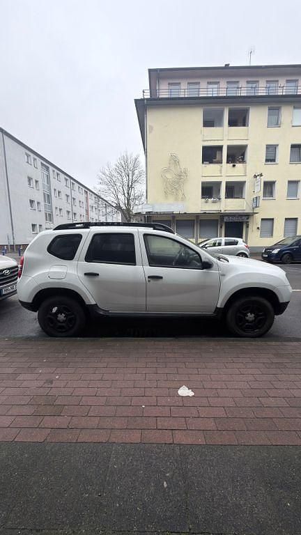 Gebraucht Dacia Duster Lauréate 109 PS (80 kW) 2018 Weiß SUV