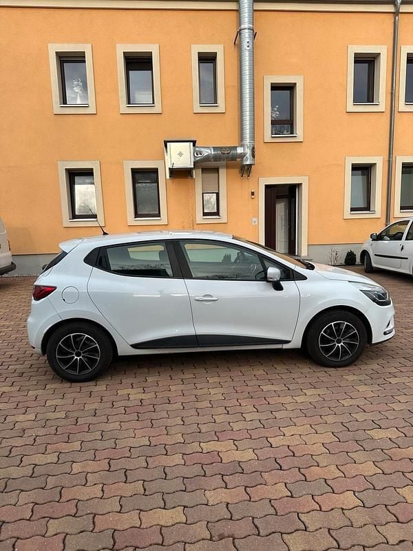 Gebraucht Renault Clio IV 90 PS (66 kW) 2016 Weiß Kleinwagen