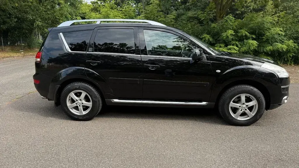 Gebraucht Citroën C-Crosser Exclusive 156 PS (114 kW) 2013 Schwarz SUV