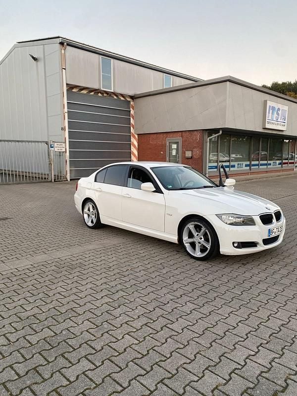 Gebraucht 2011 BMW 316 Limousine | 3.999 € (Guter Preis) - Bild 1/4