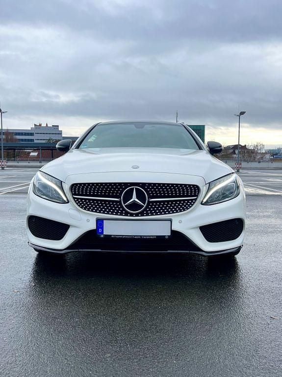 Gebraucht Mercedes C220 AMG 170 PS (125 kW) 2017 Weiß Coupé