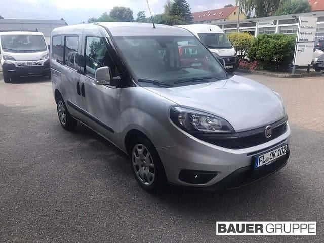 Gebraucht Fiat Doblò 120 PS (88 kW) 2022 Hellgrau) (grau Van / Kleinbus