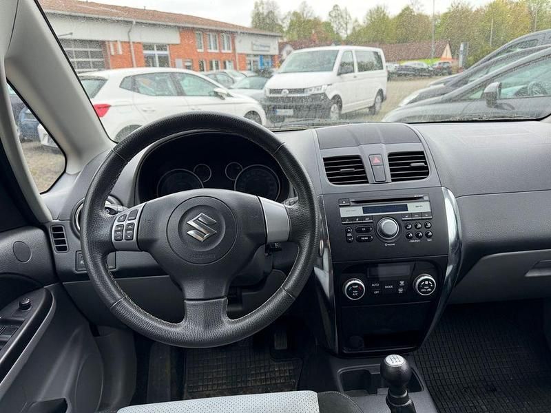 Gebraucht Suzuki SX4 Limited 120 PS (88 kW) 2011 Silber Limousine