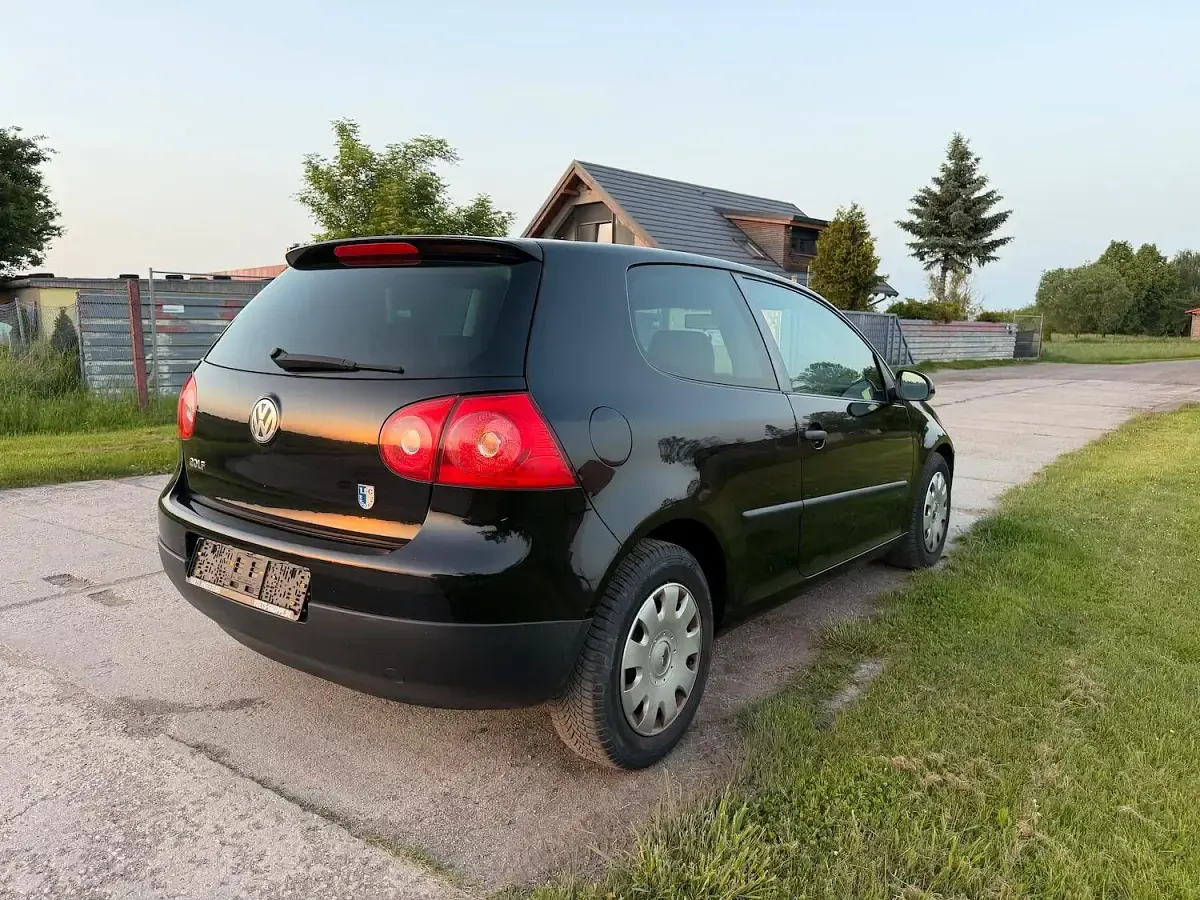 Używany VW Golf 75 KM (55 kW) 2005 Czarny Coupe