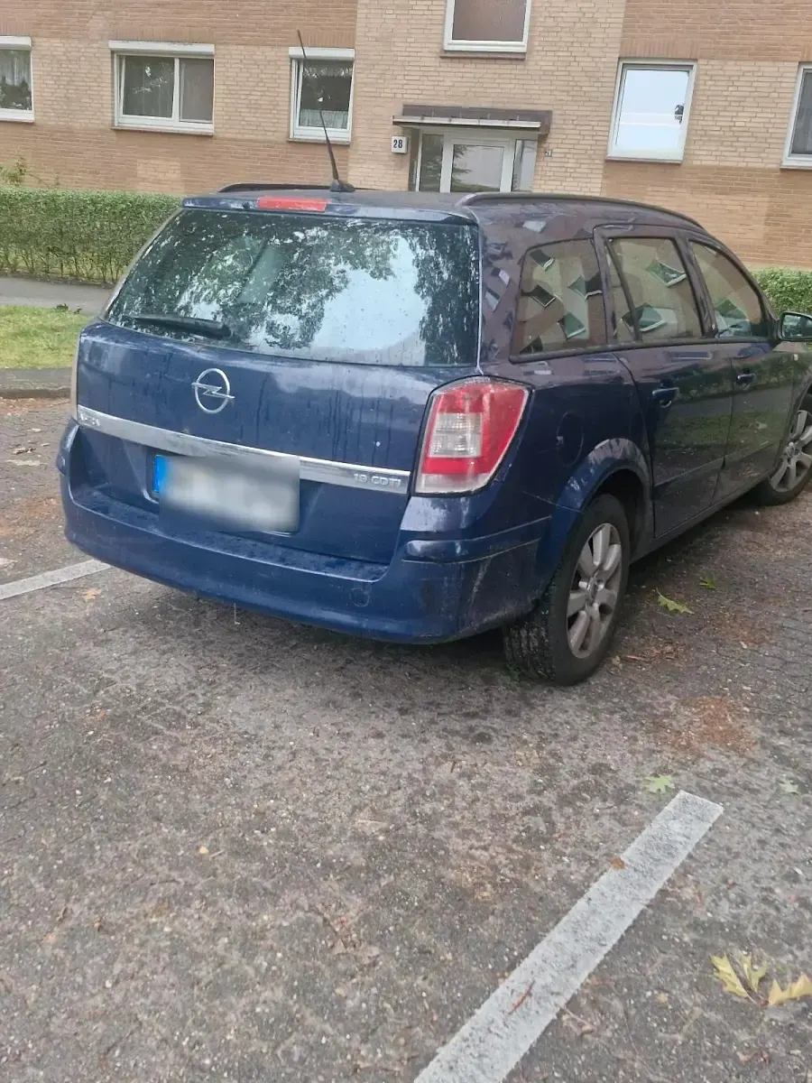 Gebraucht Opel Astra 101 PS (74 kW) 2007 Blau Kombi