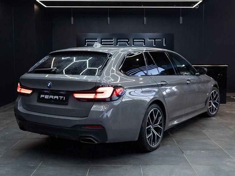 Gebraucht BMW 530 M Sport 286 PS (210 kW) 2021 Grau Limousine