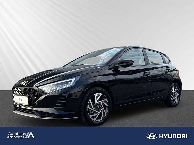 Phantom black Neu 2025 Hyundai i20 Trend Limousine | 23.990 € (Fairer Preis) - Bild 1/4