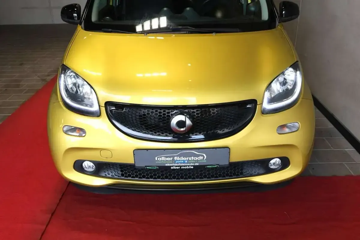 Usata Smart ForFour Passion 71 CV (52 kW) 2015 Giallo Utilitaria