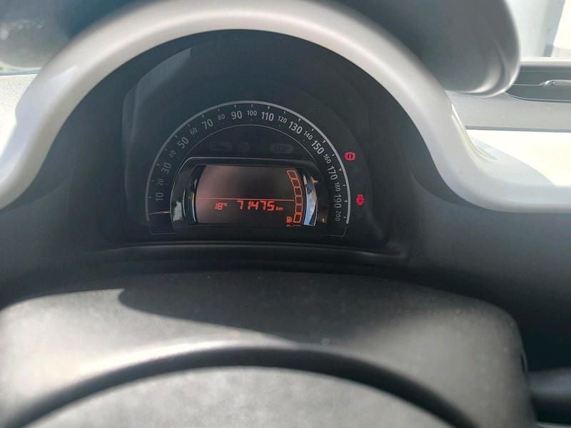 Gebraucht Renault Twingo LIMITED 69 PS (50 kW) 2017 Weiß Kleinwagen