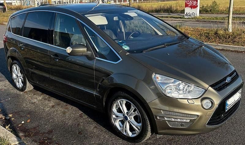 Gebraucht Ford S-MAX Titanium 163 PS (119 kW) 2013 Grün Van / Kleinbus