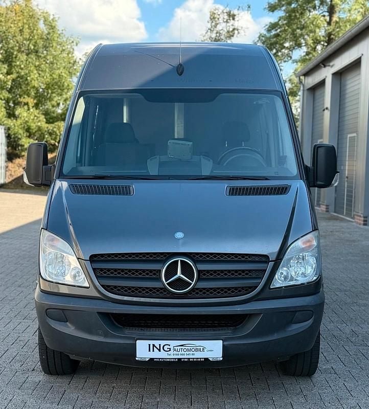 Grau Gebraucht 2011 Mercedes Sprinter Van | 12.499 € (Teuer) - Bild 1/4