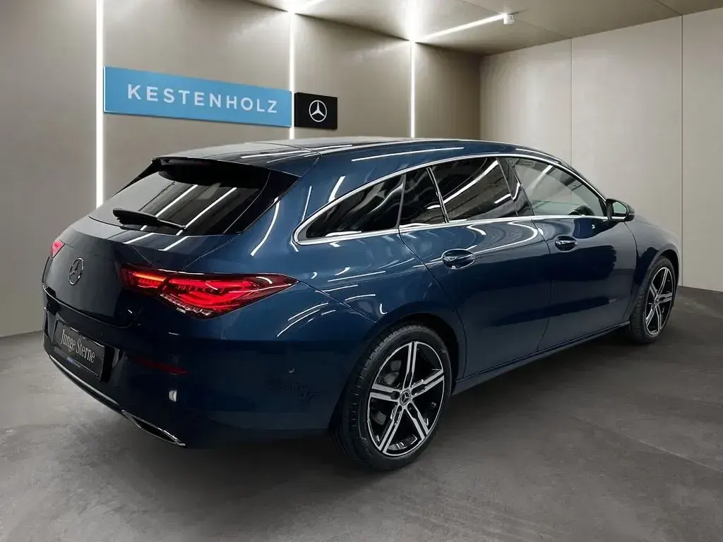 Gebraucht Mercedes CLA200 150 PS (110 kW) 2021 Blau Limousine