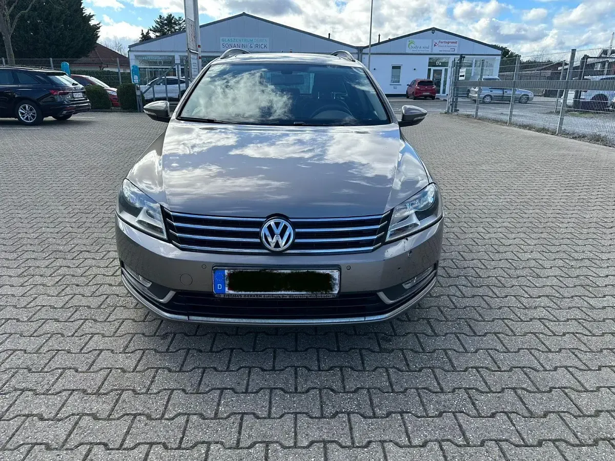 Gebraucht VW Passat Comfortline 170 PS (125 kW) 2011 Kaschmirbraun metallic Kombi