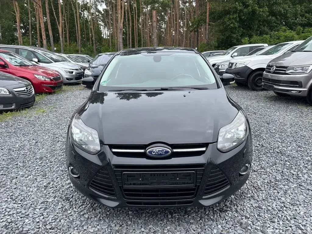 Gebraucht Ford Focus Titanium 125 PS (91 kW) 2013 Schwarz Limousine