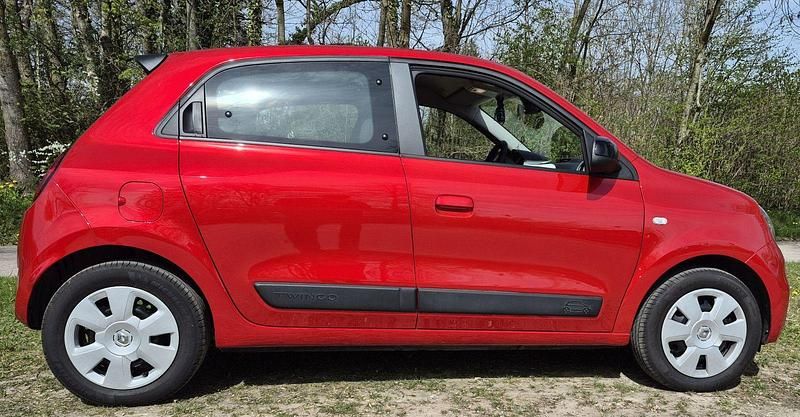 Gebraucht Renault Twingo Equilibre 65 PS (47 kW) 2023 Rot Kleinwagen