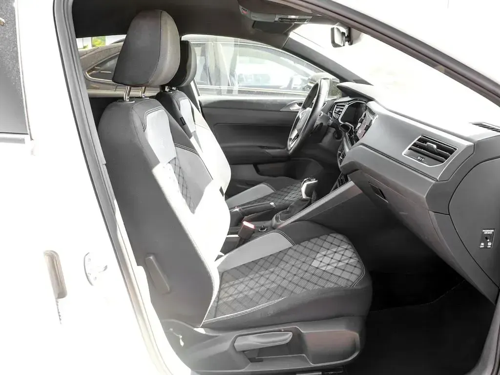 Gebraucht VW Taigo IQ Drive 150 PS (110 kW) 2023 Weiß SUV