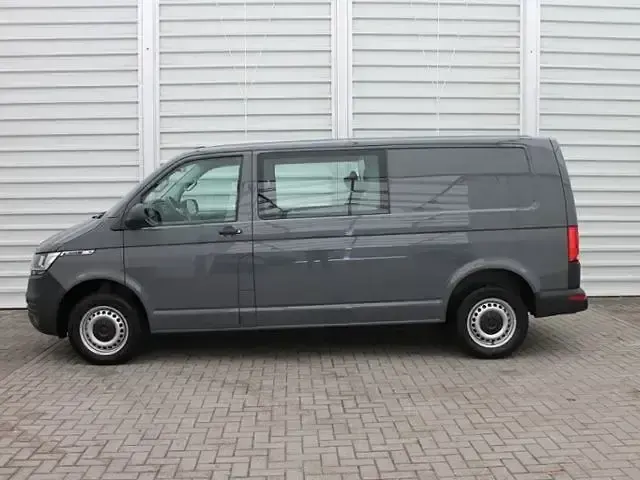 Gebraucht VW Transporter 110 PS (80 kW) 2025 Grau Van