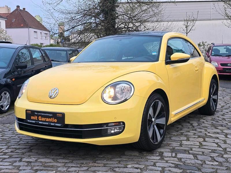 Second-hand VW Beetle Design 105 CP (77 kW) 2011 Galben Hatchback