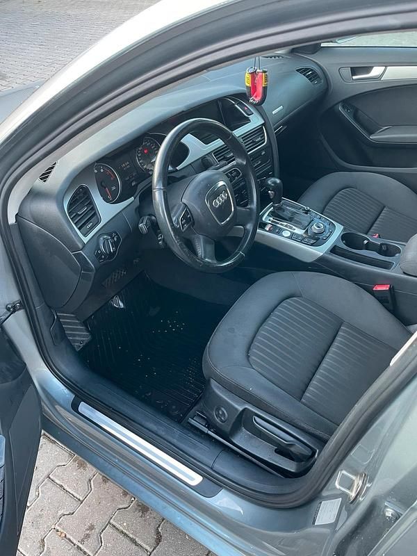 Gebraucht Audi A4 144 PS (105 kW) 2008 Grau Limousine